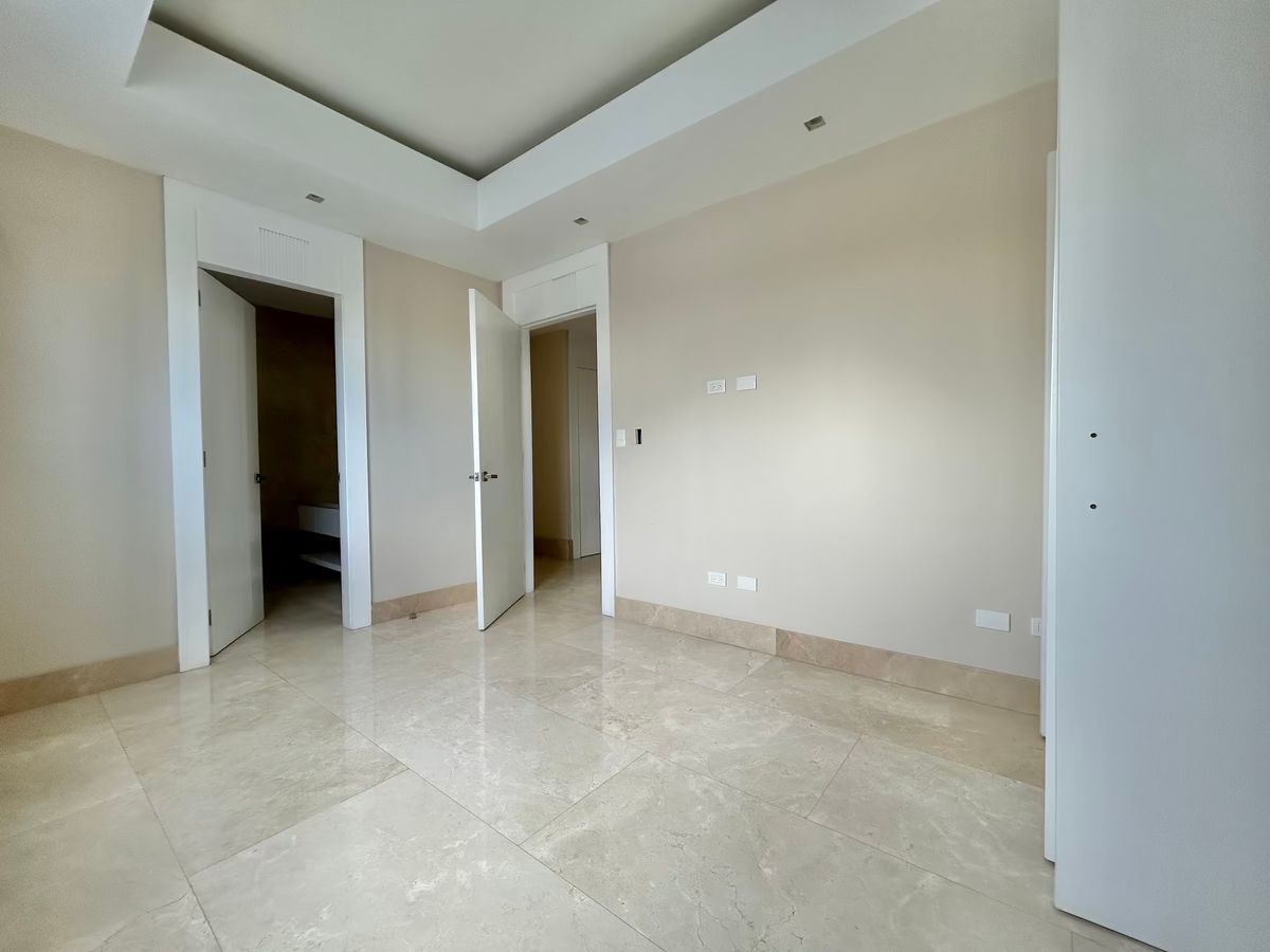 8 de 23: Habitación secundaria