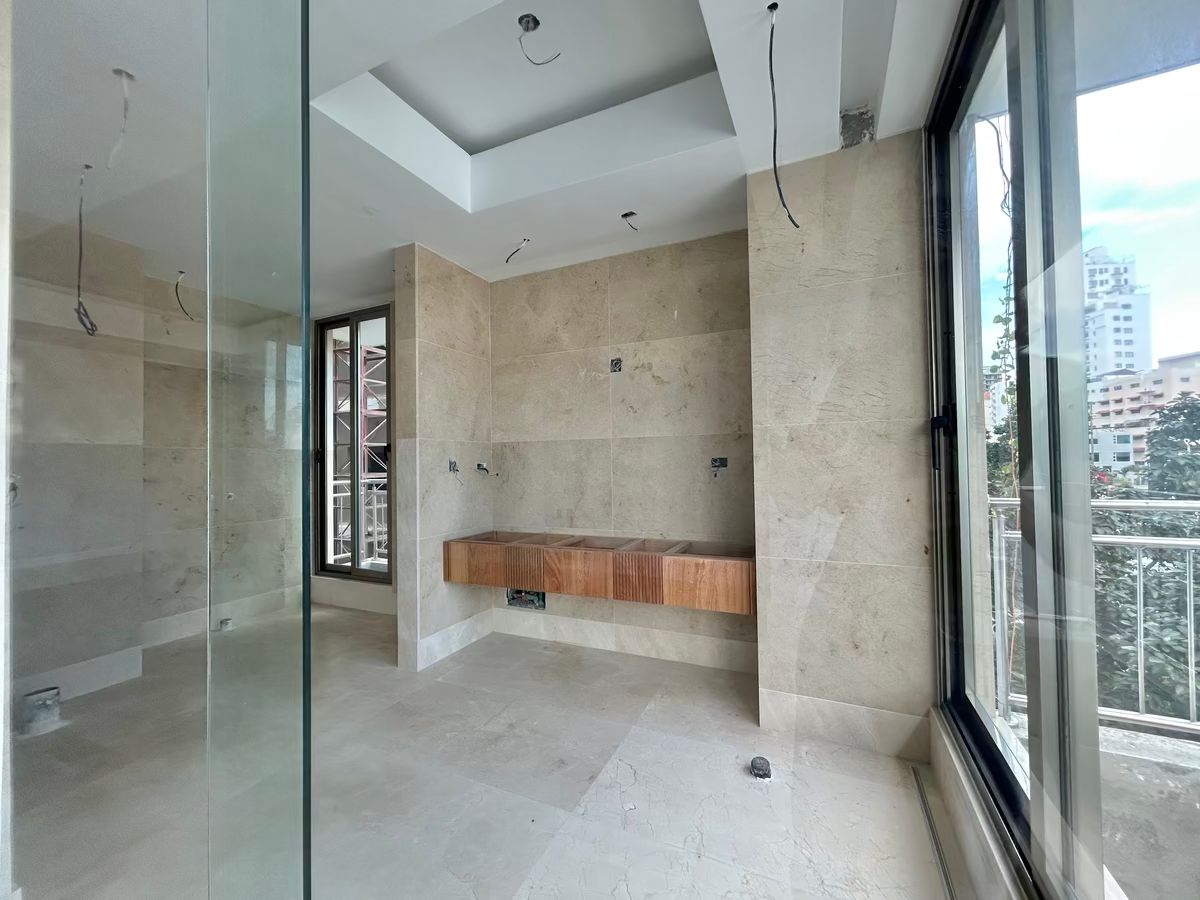 23 de 23: Baño principal