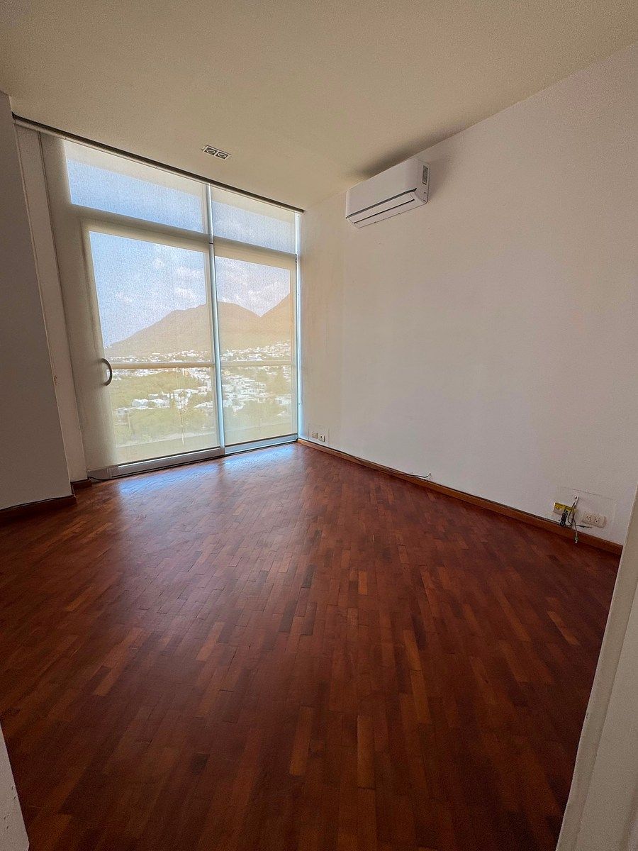 Apartment in Alfonso Reyes, Monterrey, photo 9 of 13
