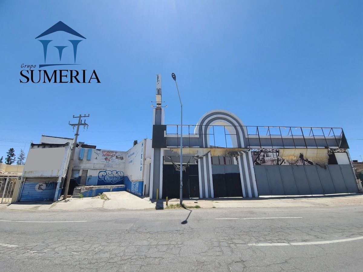 Amplia bodega en venta