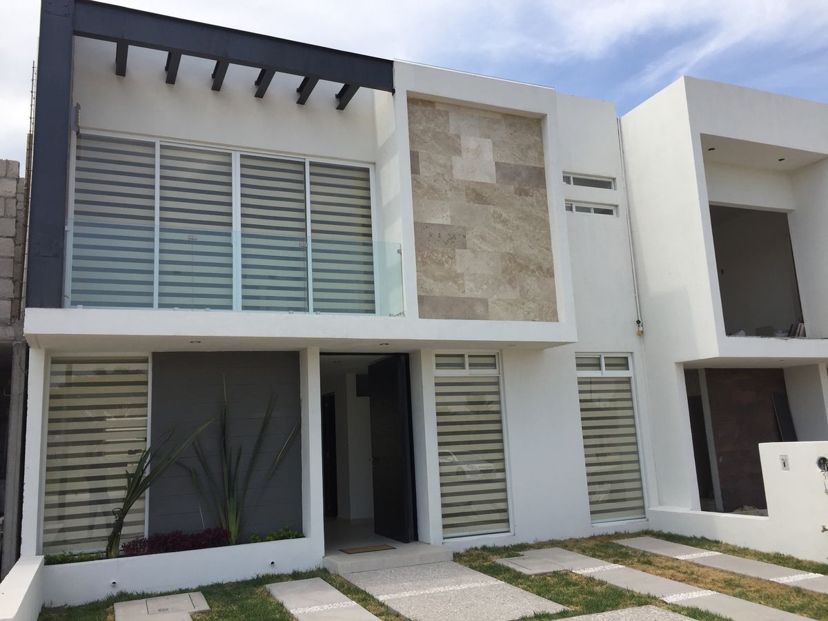 CASA À VENDA EM CAÑADAS DEL ARROYO COM 4 QUARTOS (1 NO ANDAR TÉRREO), foto 1 de 18