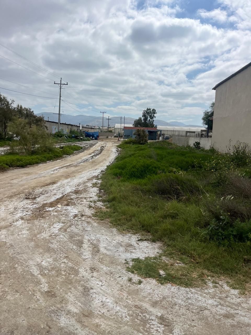 camino para accesar al terreno