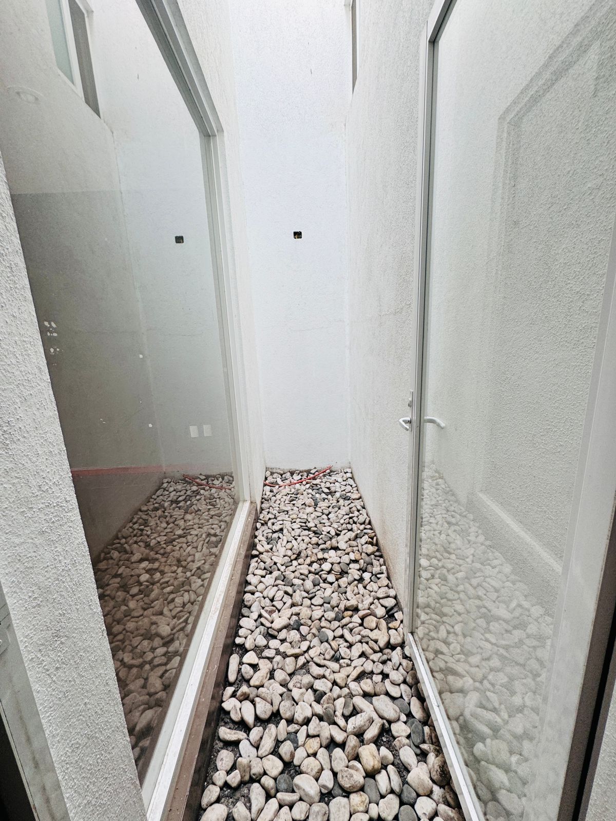 8 of 49: Patio pequeño