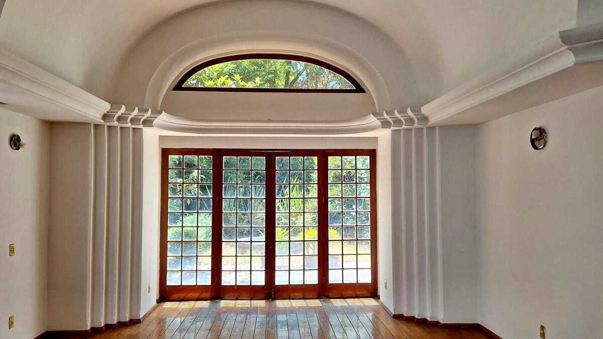 5 of 25: Sala abovedada