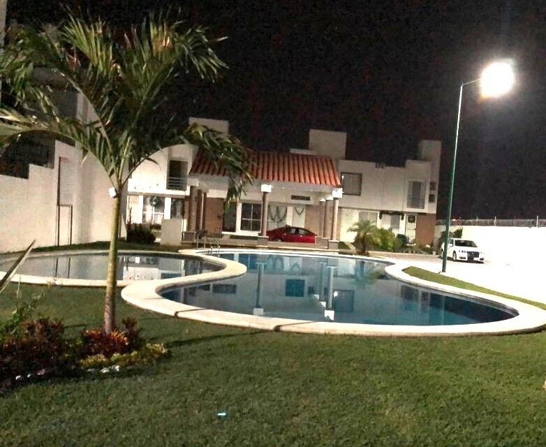 Casa en condominio con Alberca