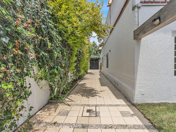 12 de 19: Estacionamiento