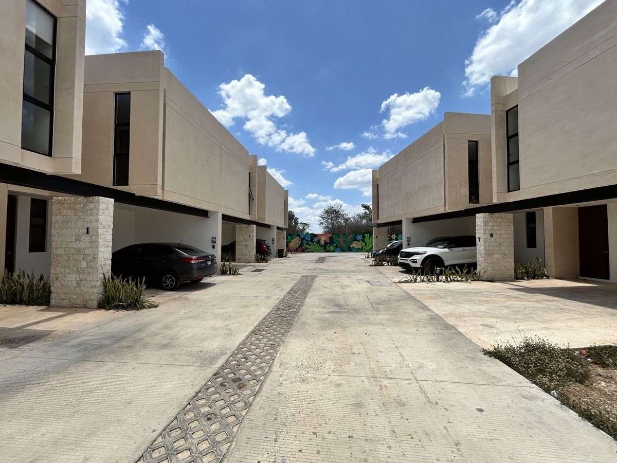 Casa em condomínio fechado em Las Margaritas de Cholul, Mérida, foto 2 de 46