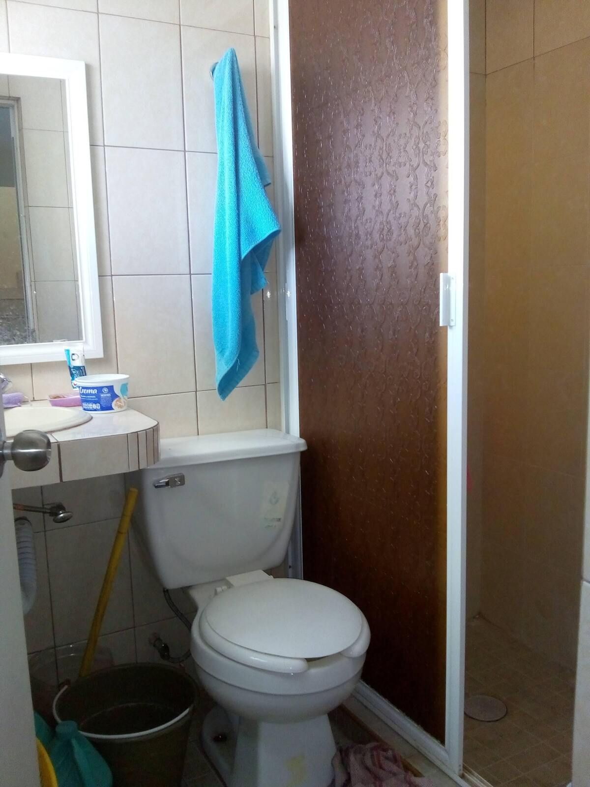 baño completo compartido 1
