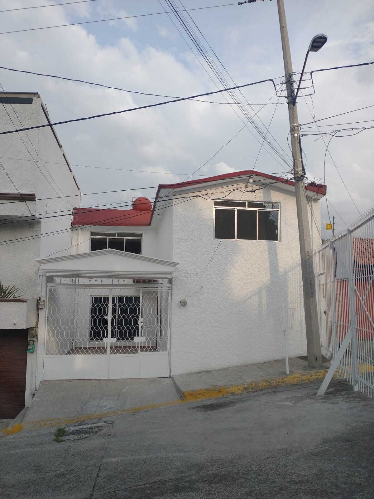 1 of 20: Fachada