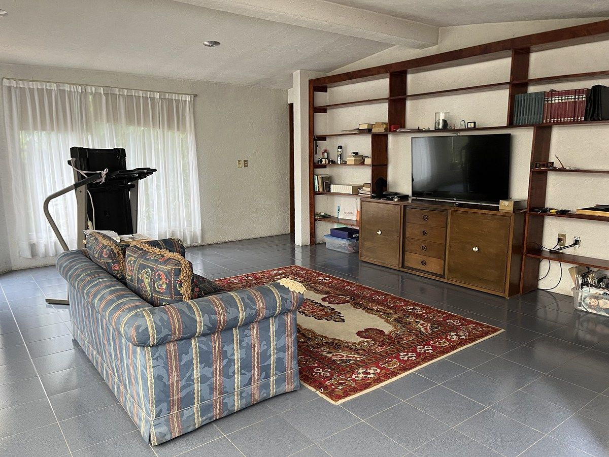 18 de 18: Sala de TV