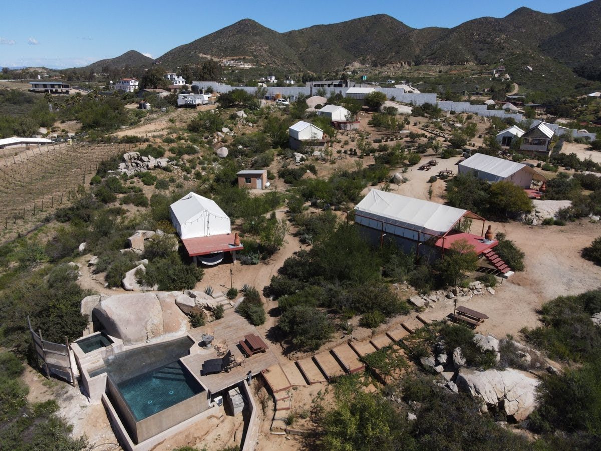 Oportunidad de Inversión - Hotel Boutique en Venta, Valle de Guadalupe. Operando