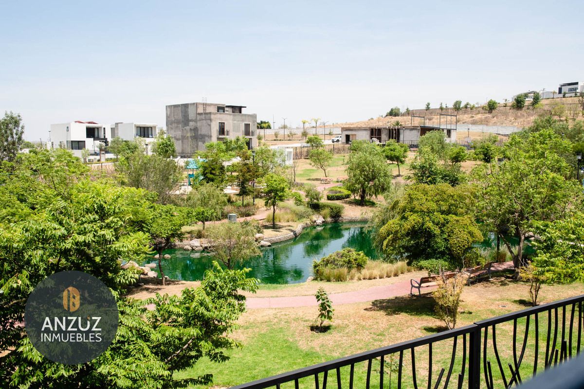 Casa de Lujo con Vista a los Lagos en Lomas de Angelópolis