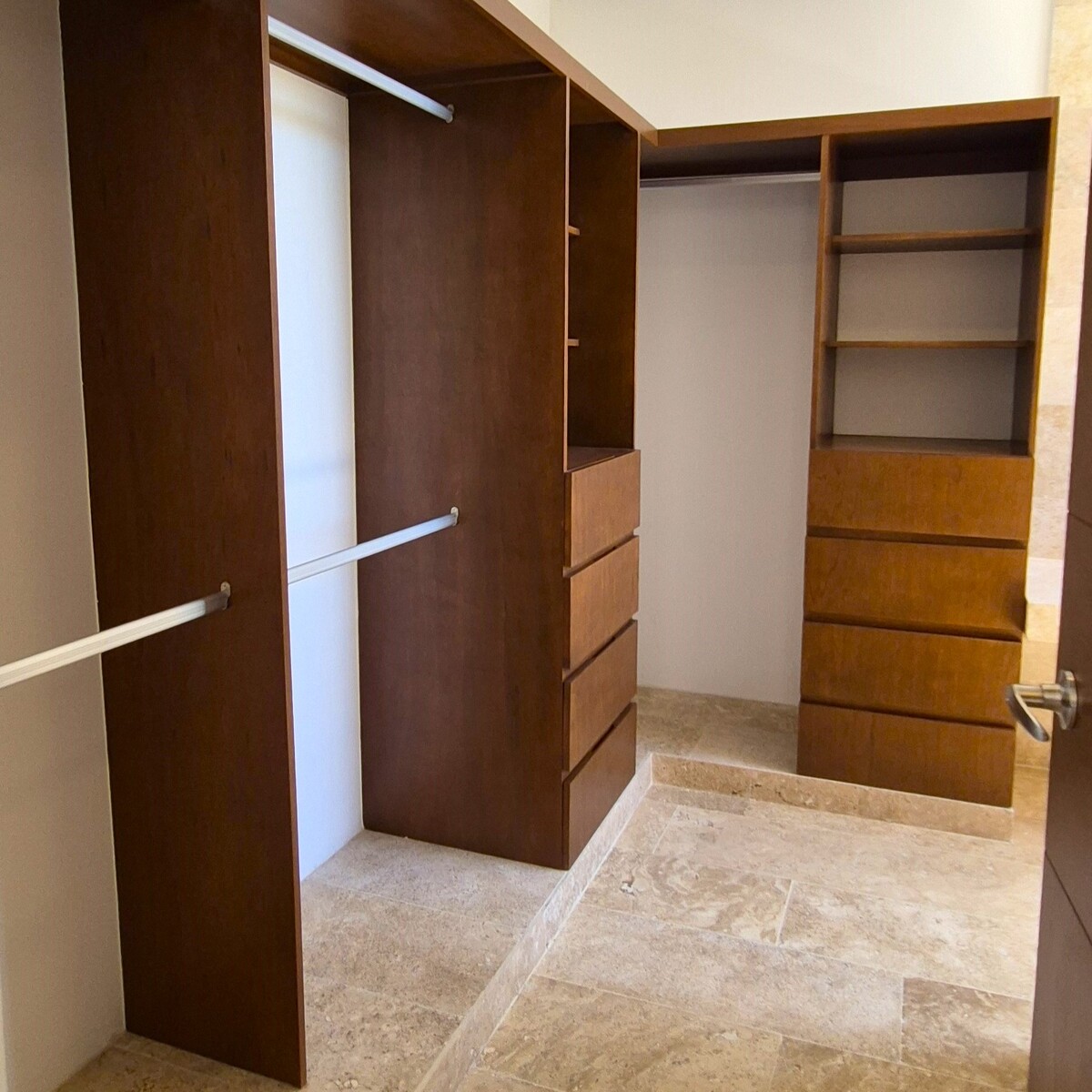 13 de 20: Closet Habitación Principal