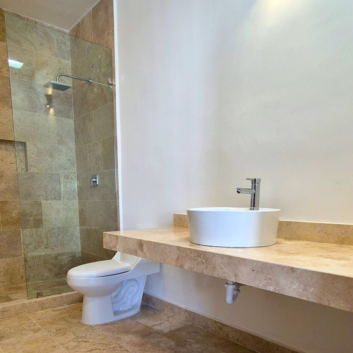 15 de 20: Baño Segunda Habitación