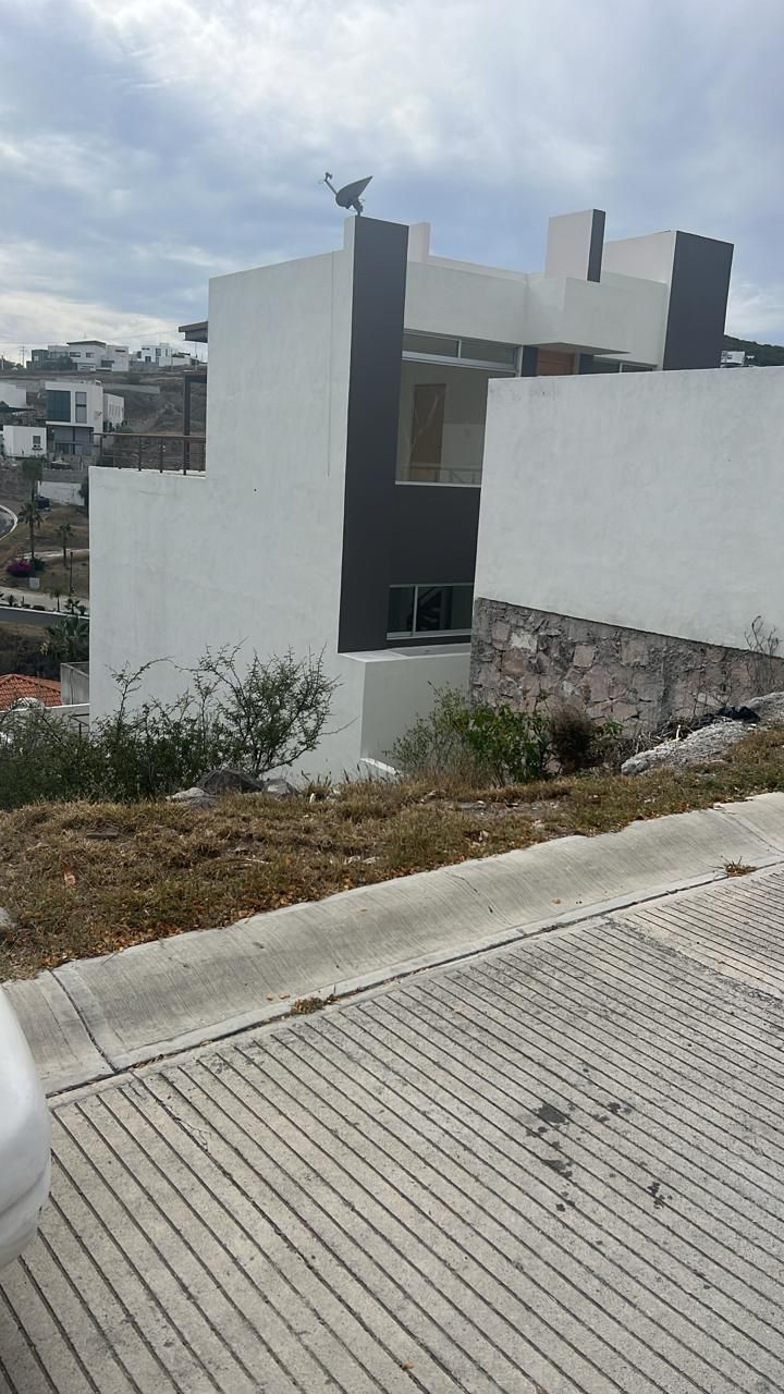 Venta Terreno, 300 m2 Real de Juriquilla, Querétaro