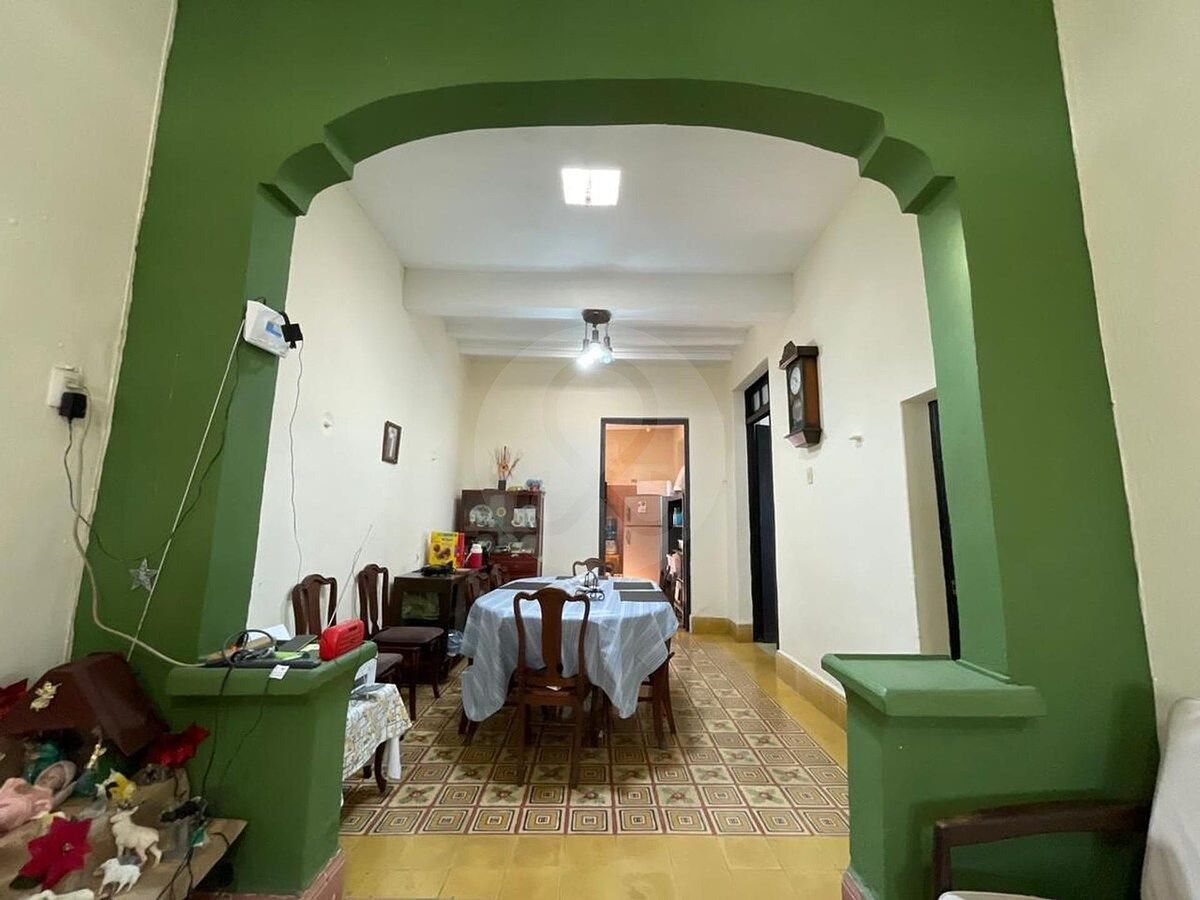 Venta de casa de una planta con piscina en el Centro de Mérida - foto 2