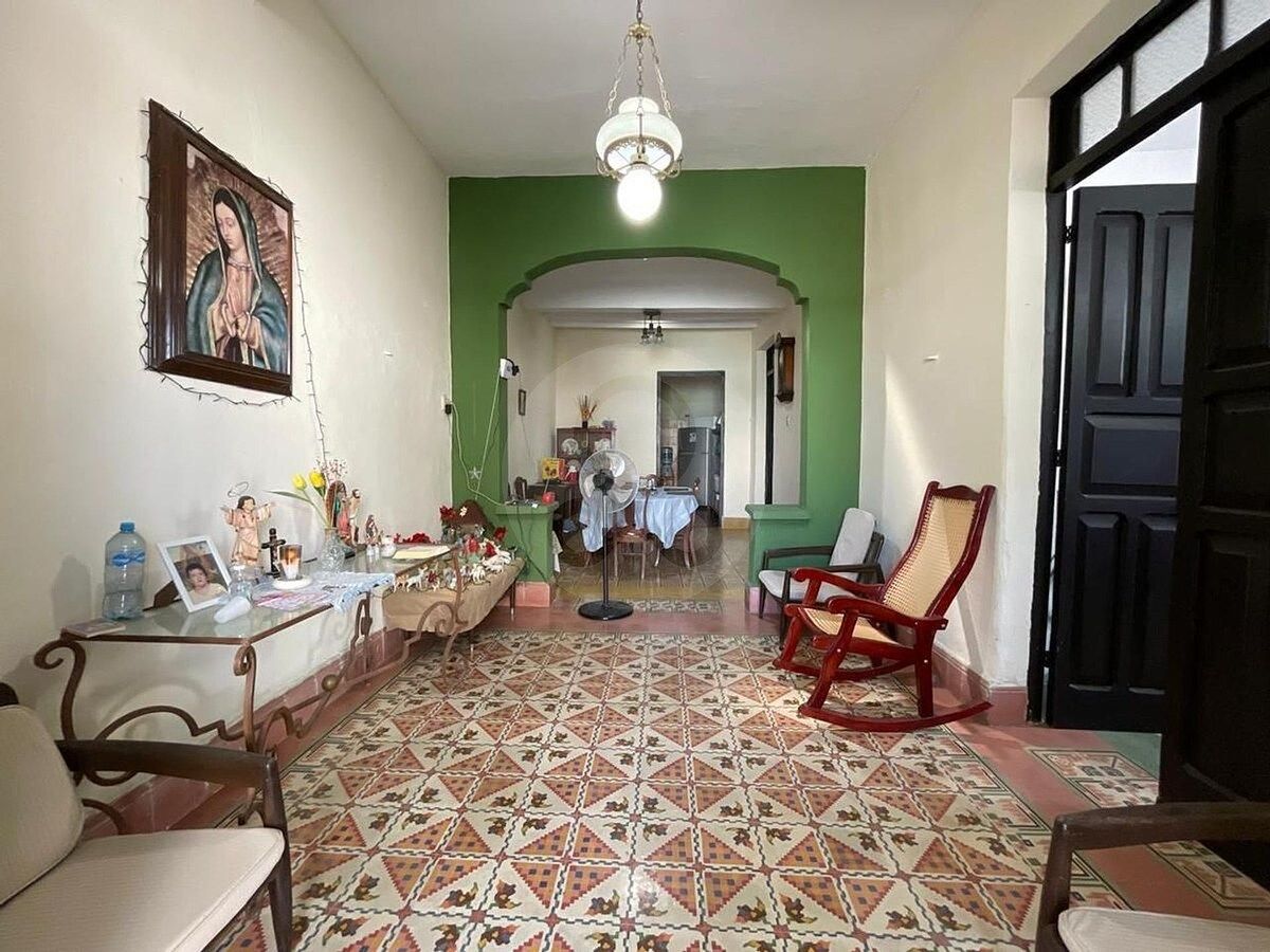 Venta de casa de una planta con piscina en el Centro de Mérida - foto 3
