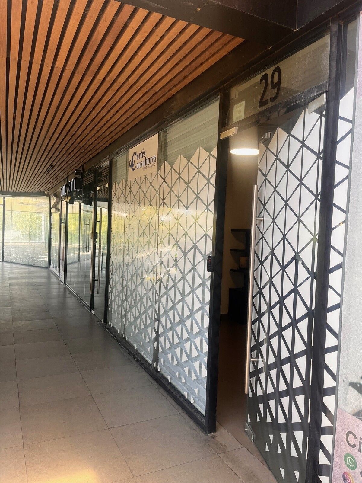 2 de 15: LOCAL EN VENTA EN PLAZA SAN PEDRO