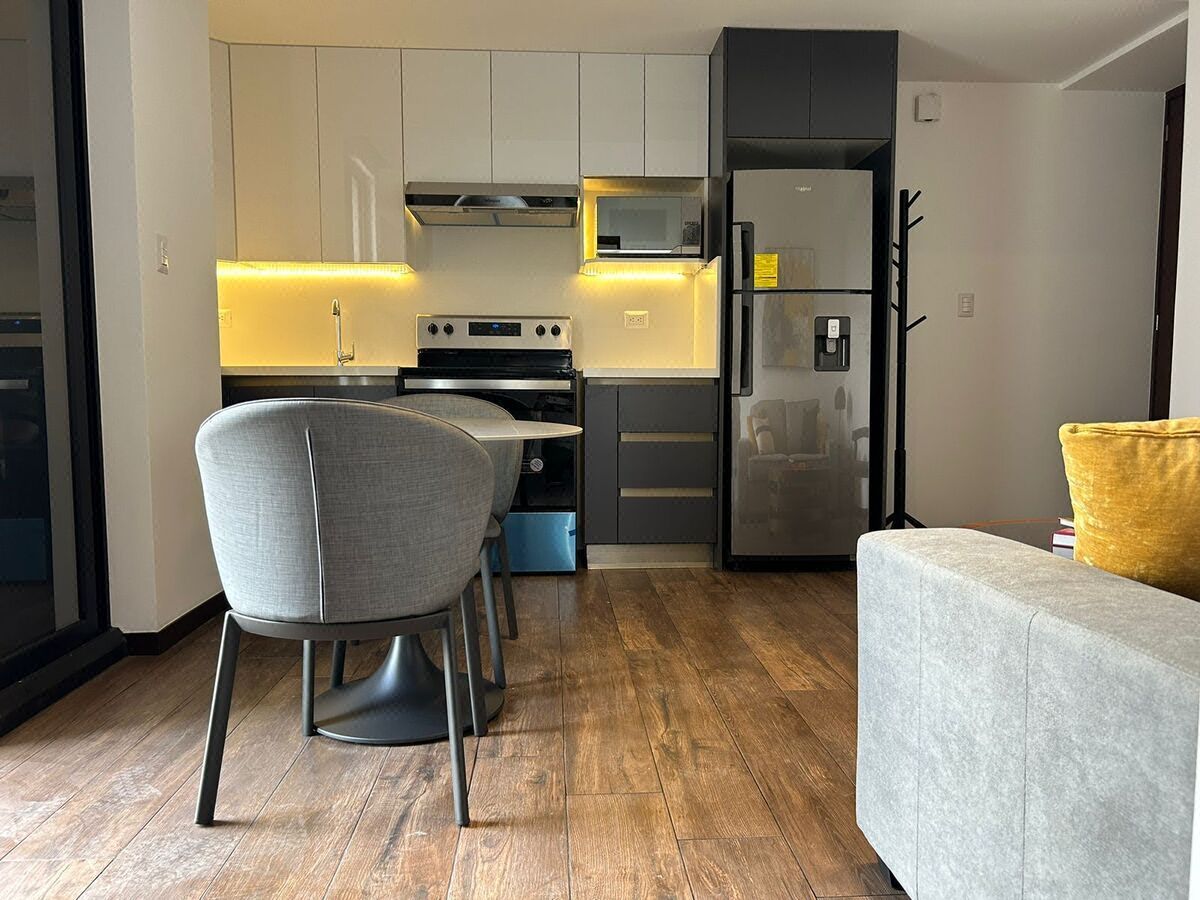 Apartamento en Zona 10, Guatemala, foto 3 de 15