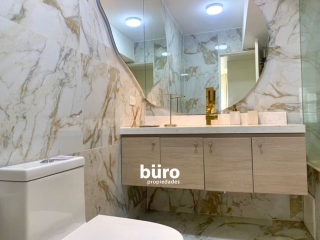 12 de 23: Baño completo