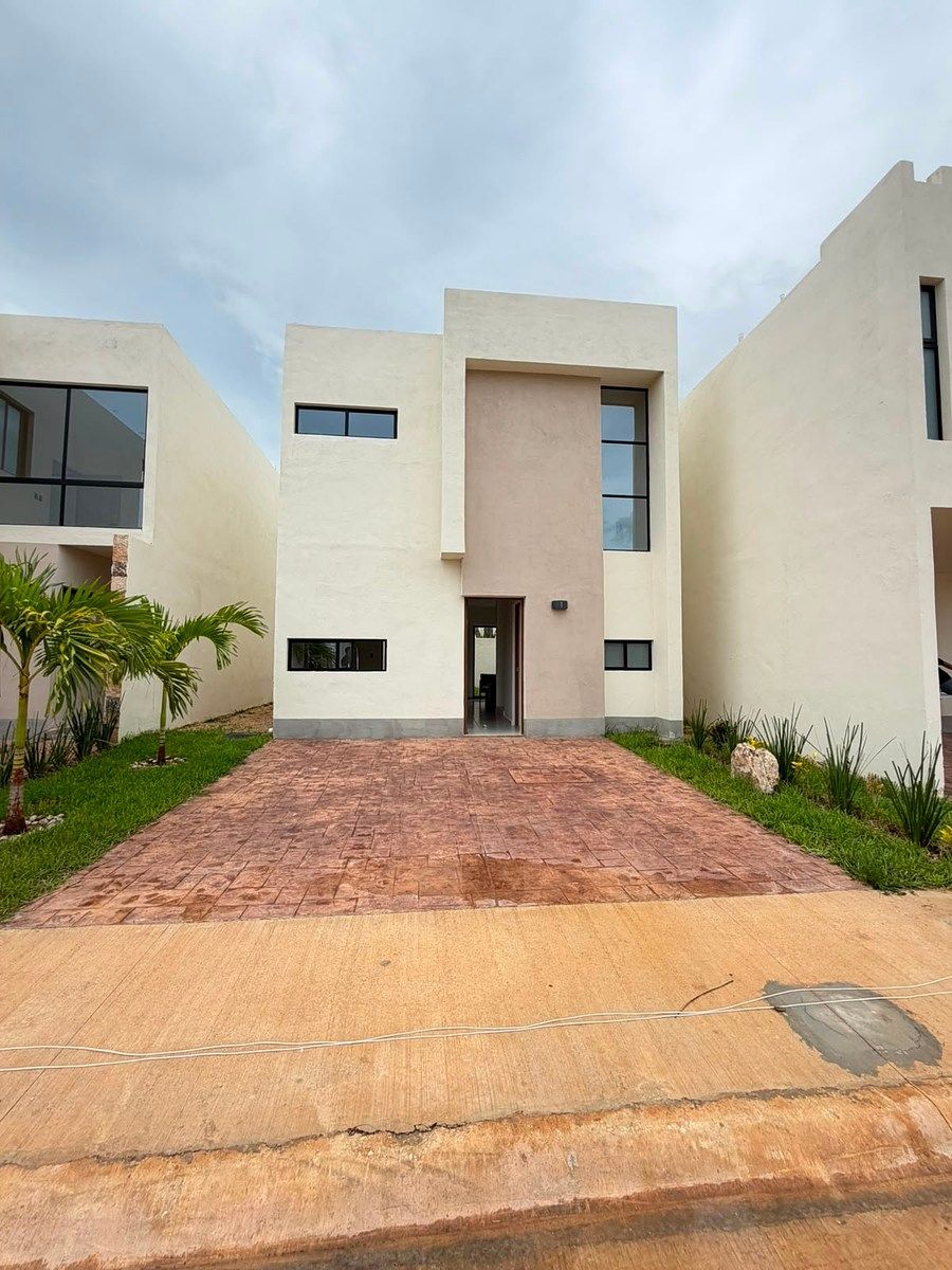 CASA PRIVADA EN TIXCACAL, foto 1 de 12