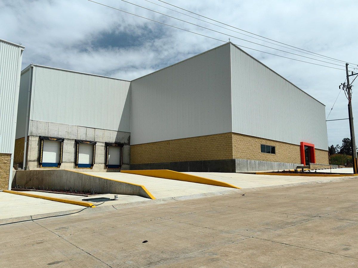 Galpão industrial em San José del Castillo, El Salto, foto 3 de 11