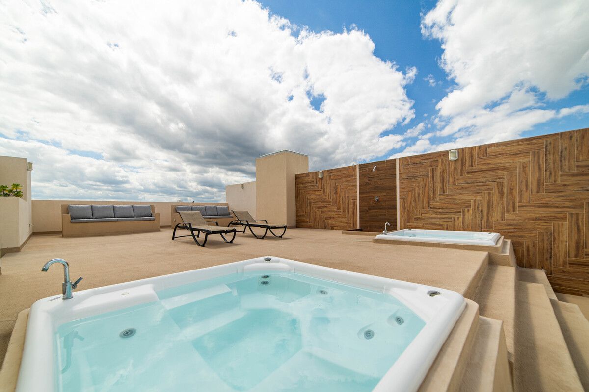 jacuzzi en Sky Garden (Área Social)