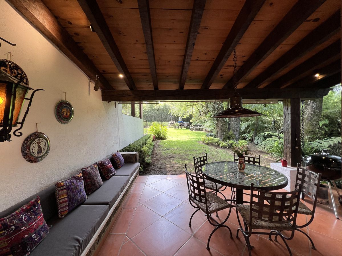 Sala y comedor exterior