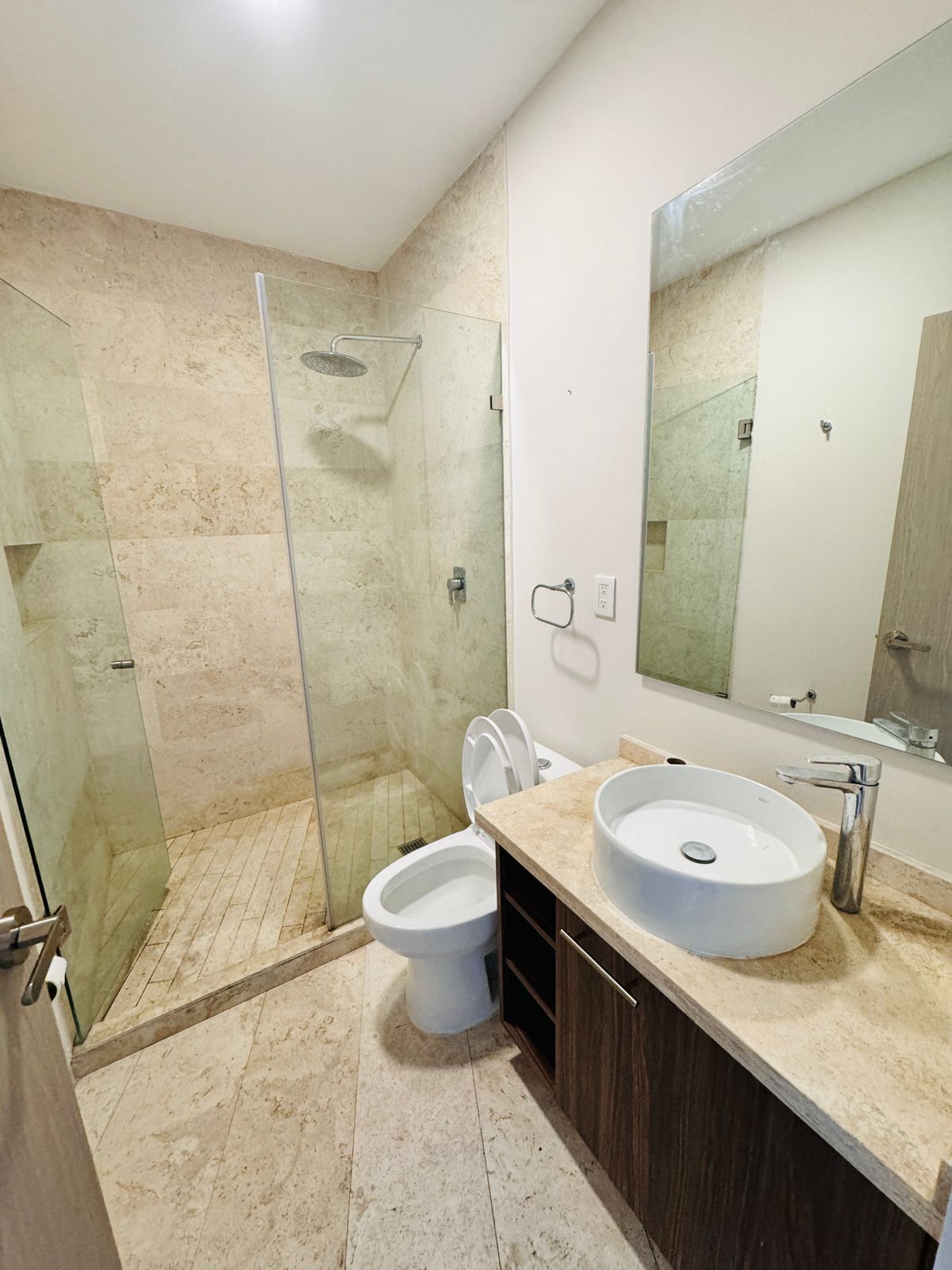 9 de 11: Baño completo