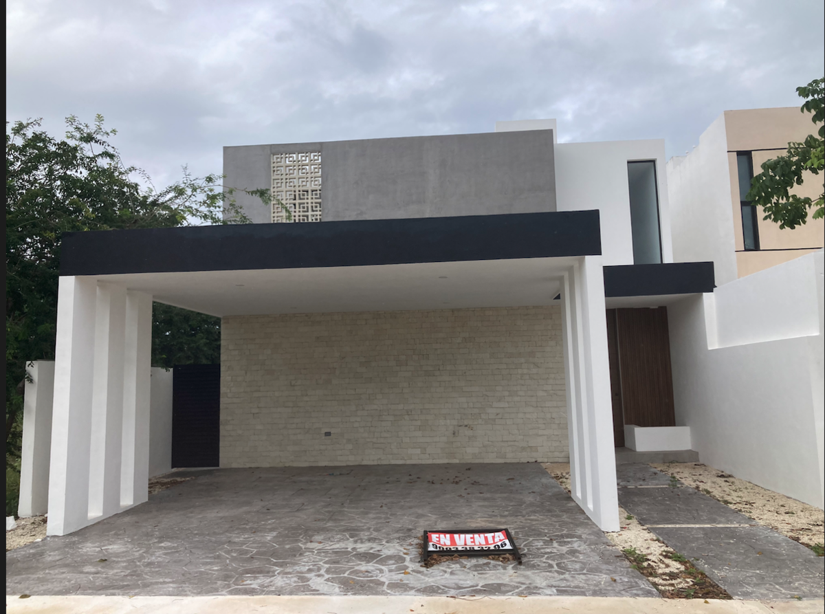 1 de 16: Fachada principal