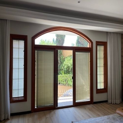8 de 34: ventana con balcón desde la recámara principal