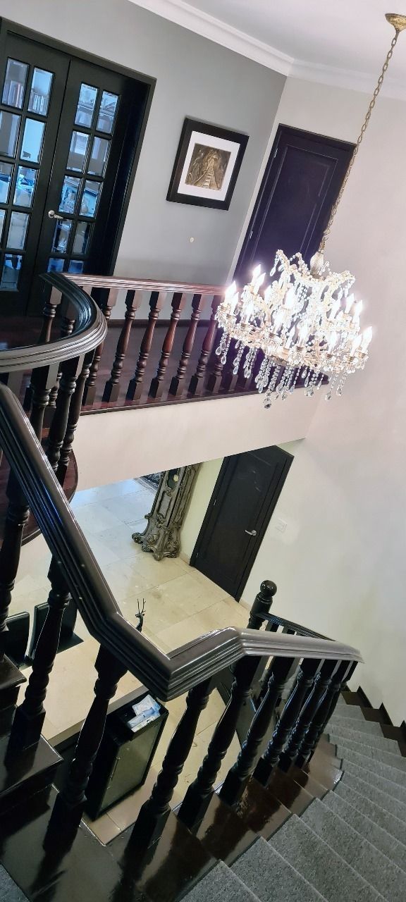 13 de 19: Escalera