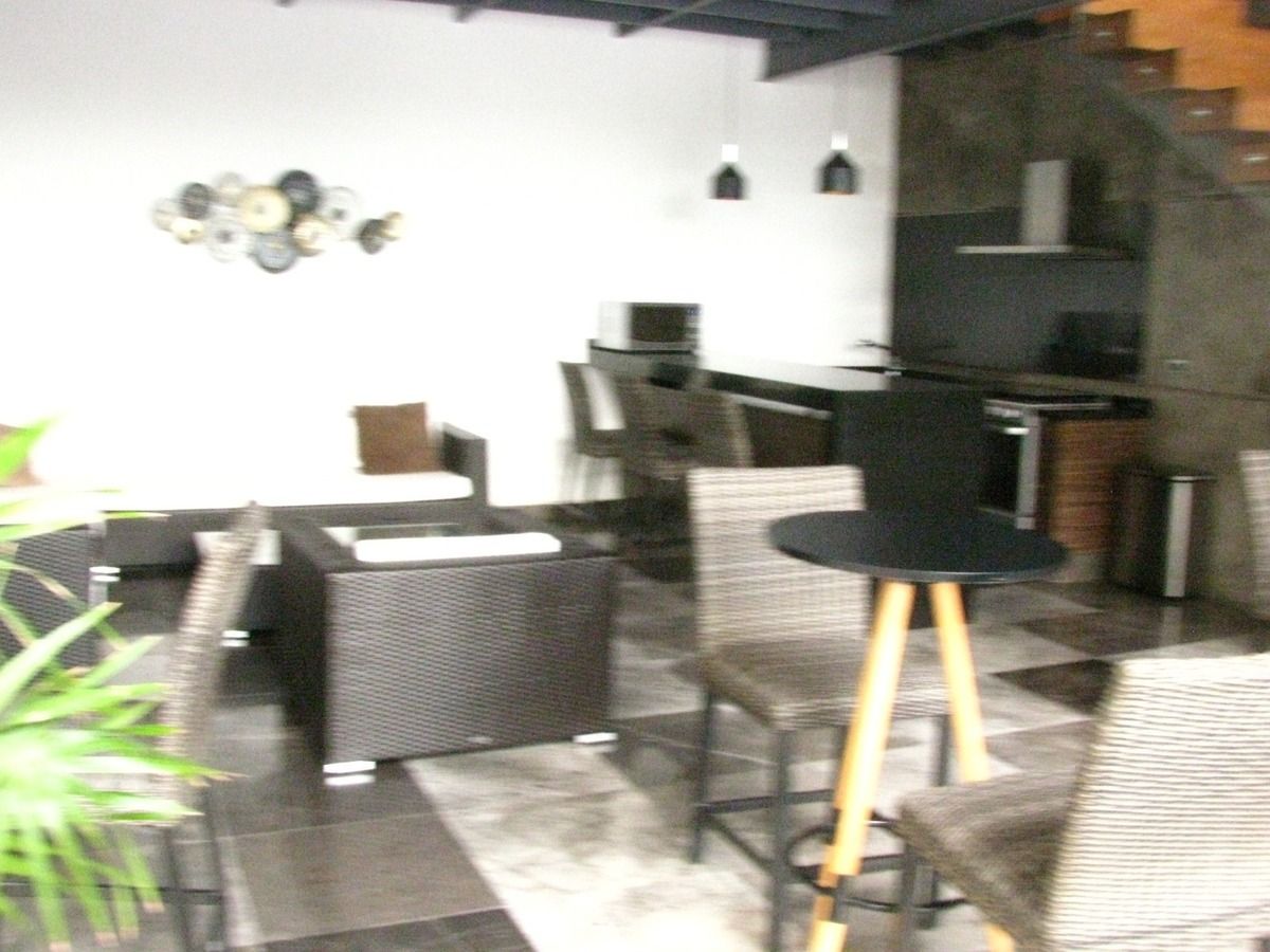 1 of 15: Sala comedor