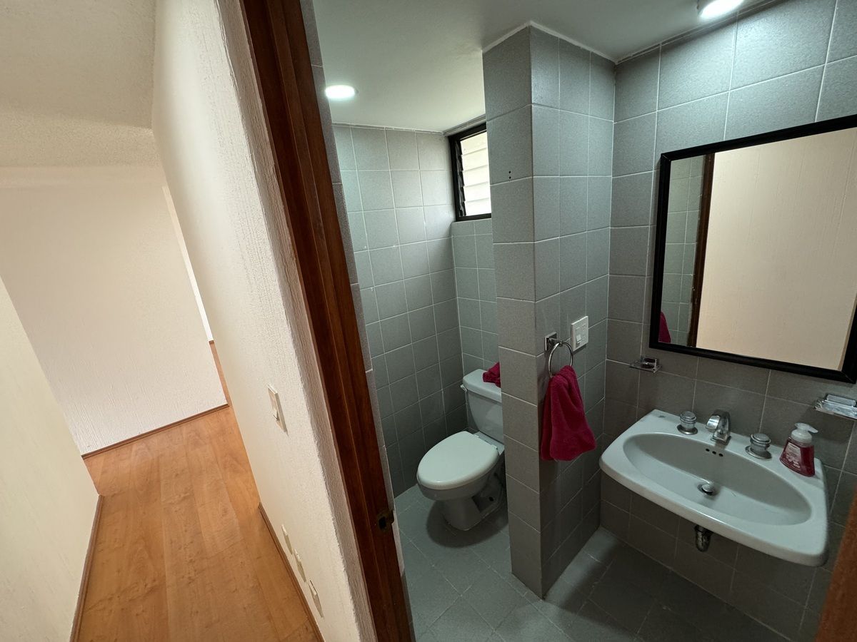 10 de 26: Baño completo