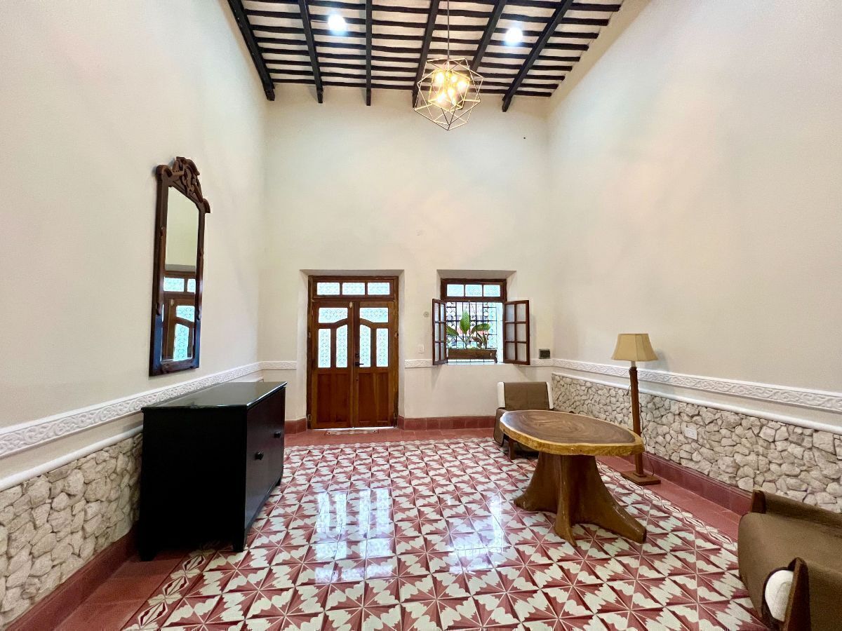 House for sale TWO blocks from La Ermita, Downtown Mérida Yucatán - foto 1