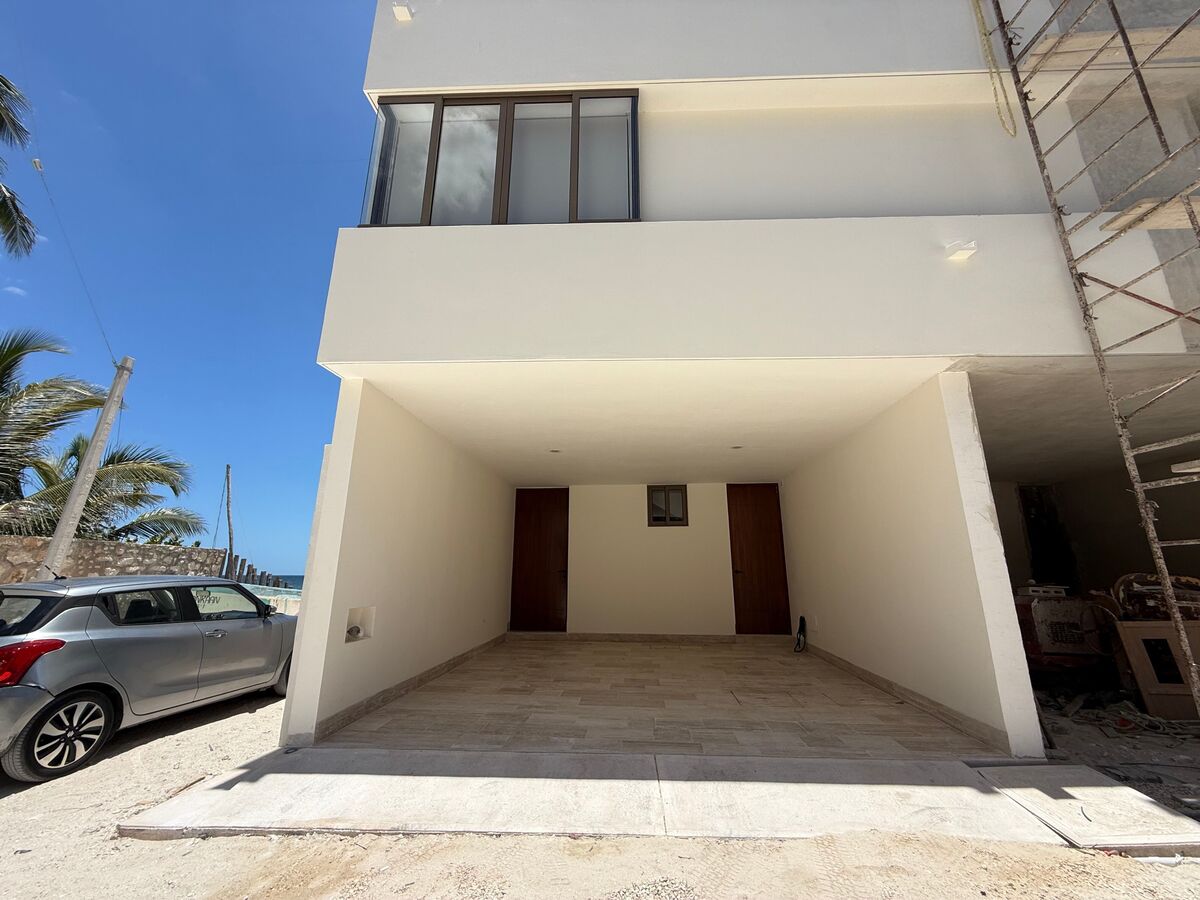 23 de 28: Fachada