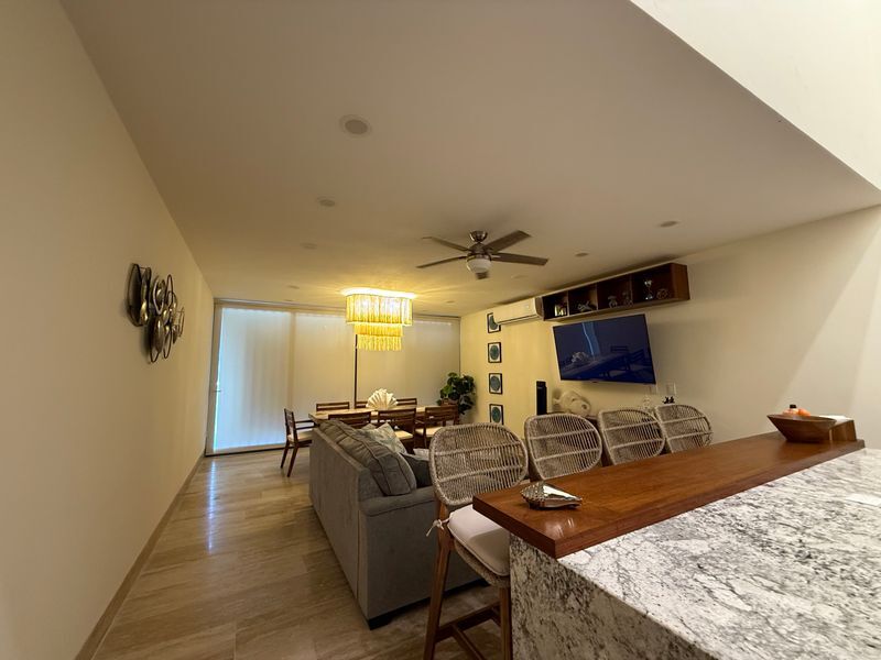 10 de 28: Sala, Comedor