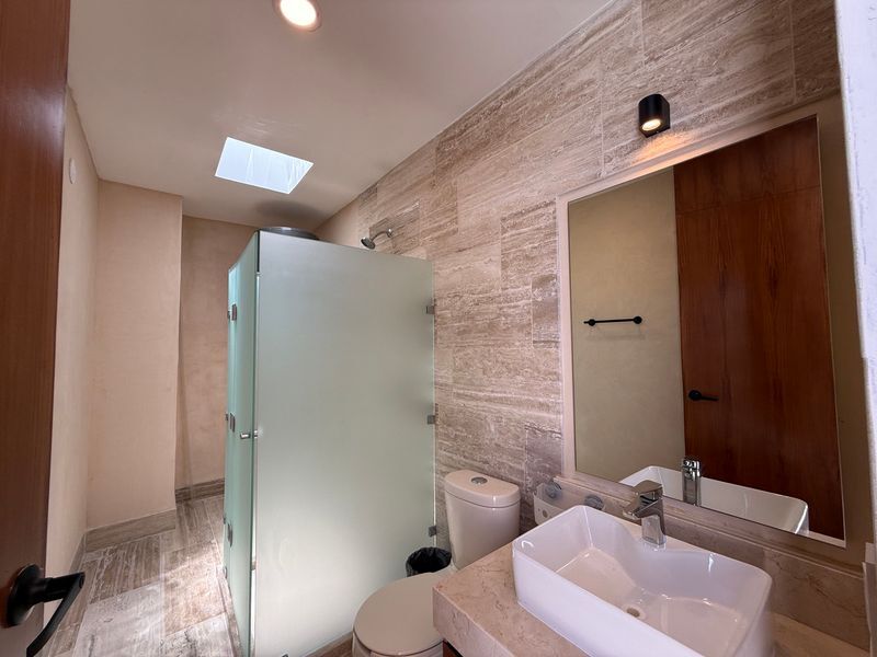 4 de 28: Baño, Habitacion Principal