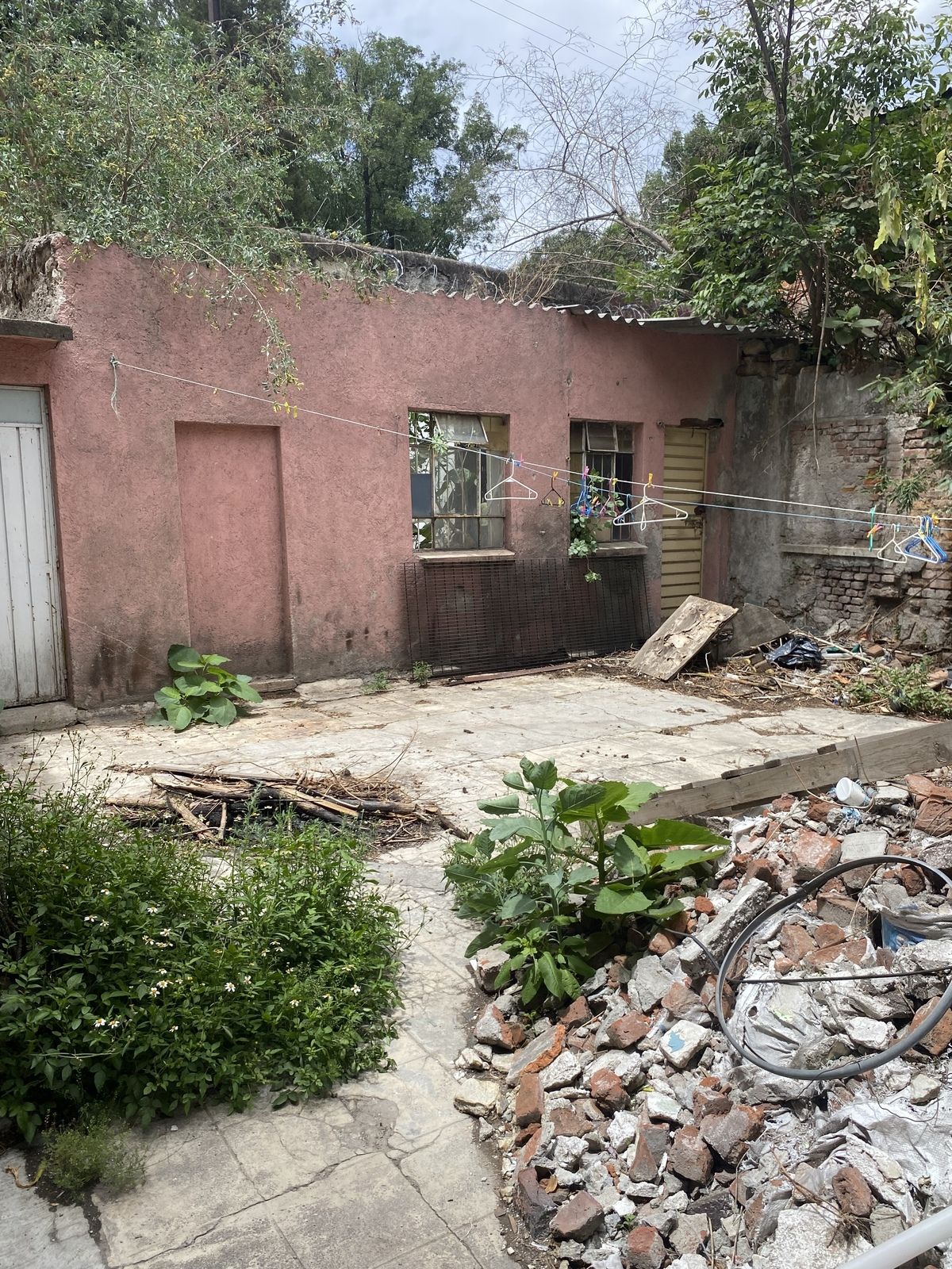 Gran posibilidad para desarrollar departamentos o comercial