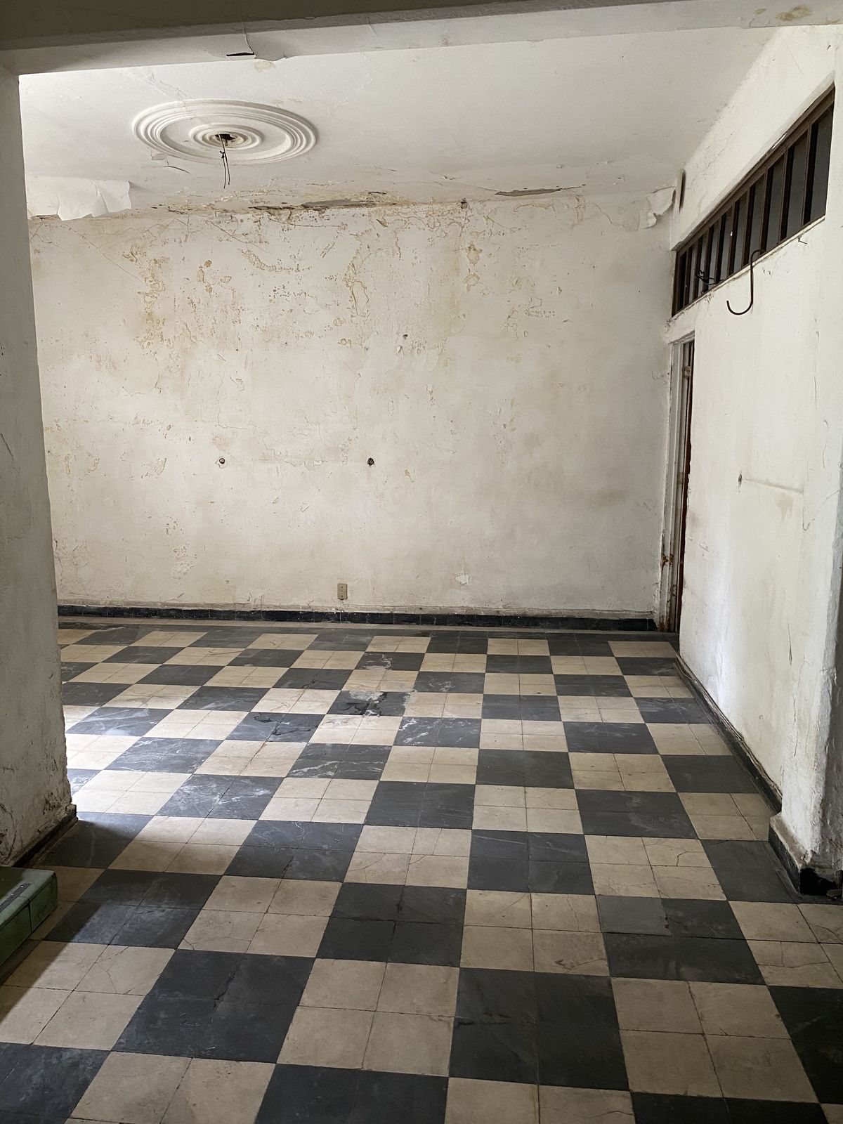 Actualmente dos departamentos amplios