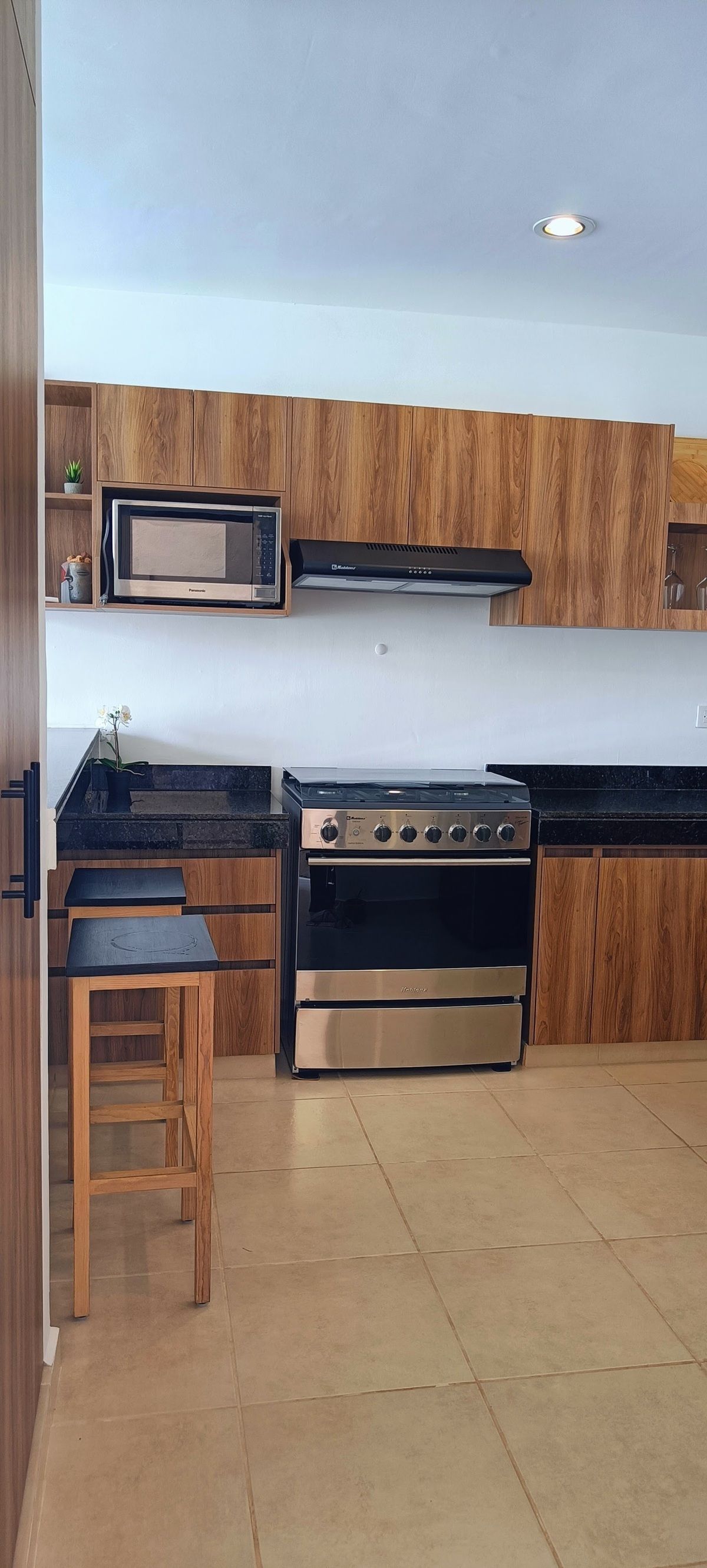 Cocina integral completamente equipada