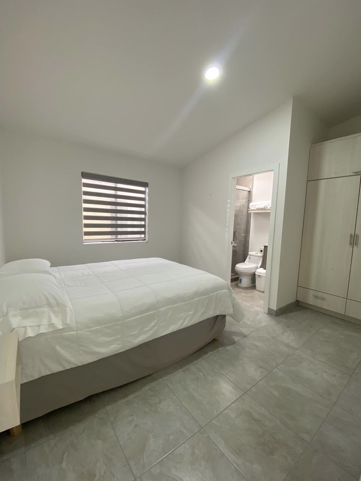 8 of 11: Habitación #3