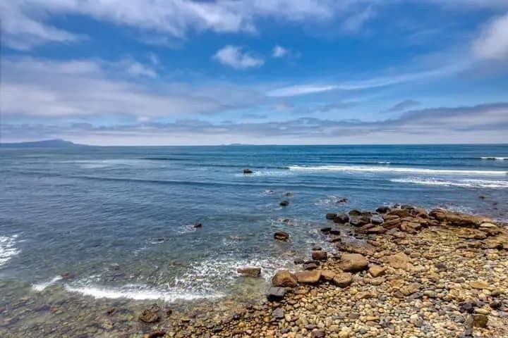 7 of 8: vista al mar