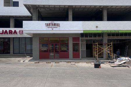 Se Renta Local en Centro Comercial