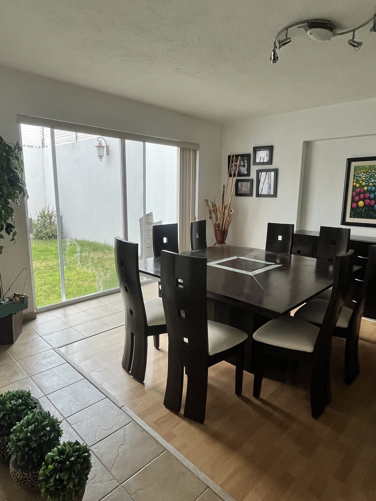 6 de 30: Comedor con acceso a jardín