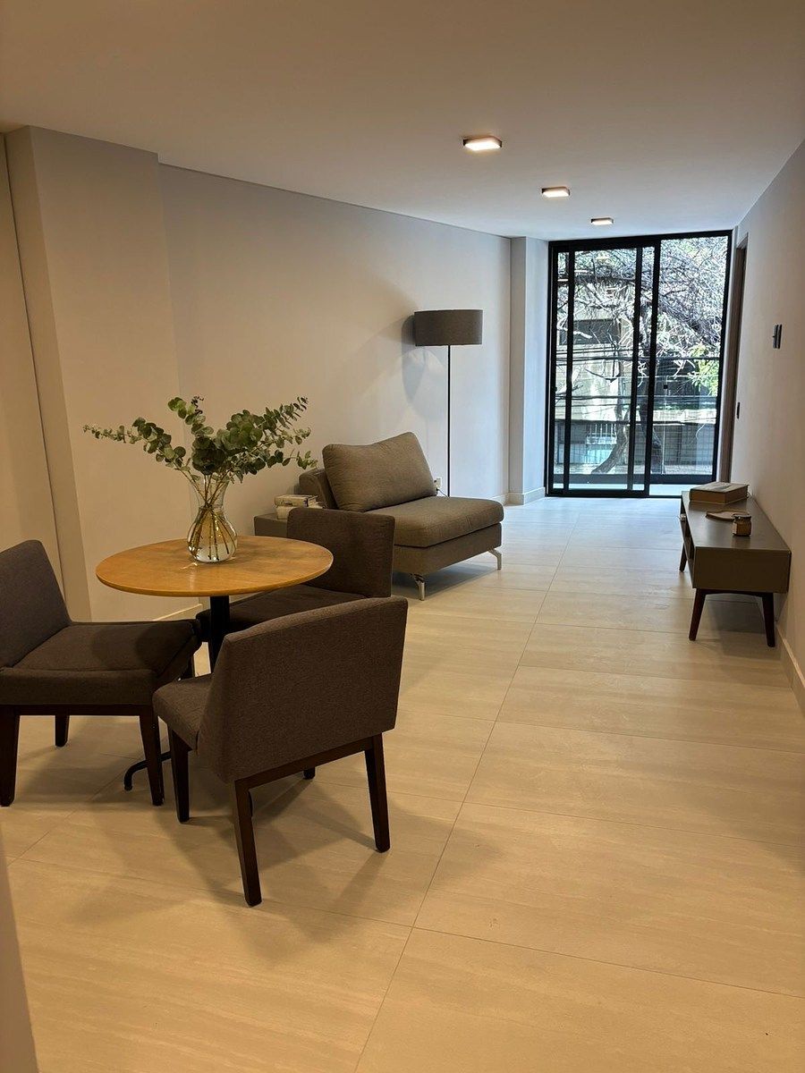 Apartamento à venda em Nápoles, foto 1 de 8