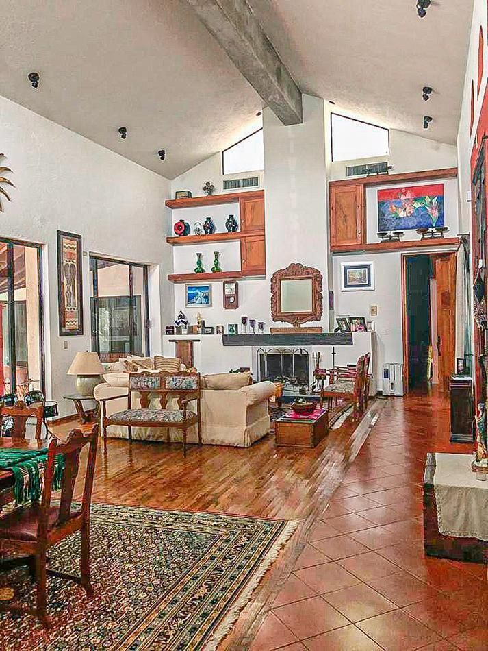5 de 24: Sala y comedor doble altura