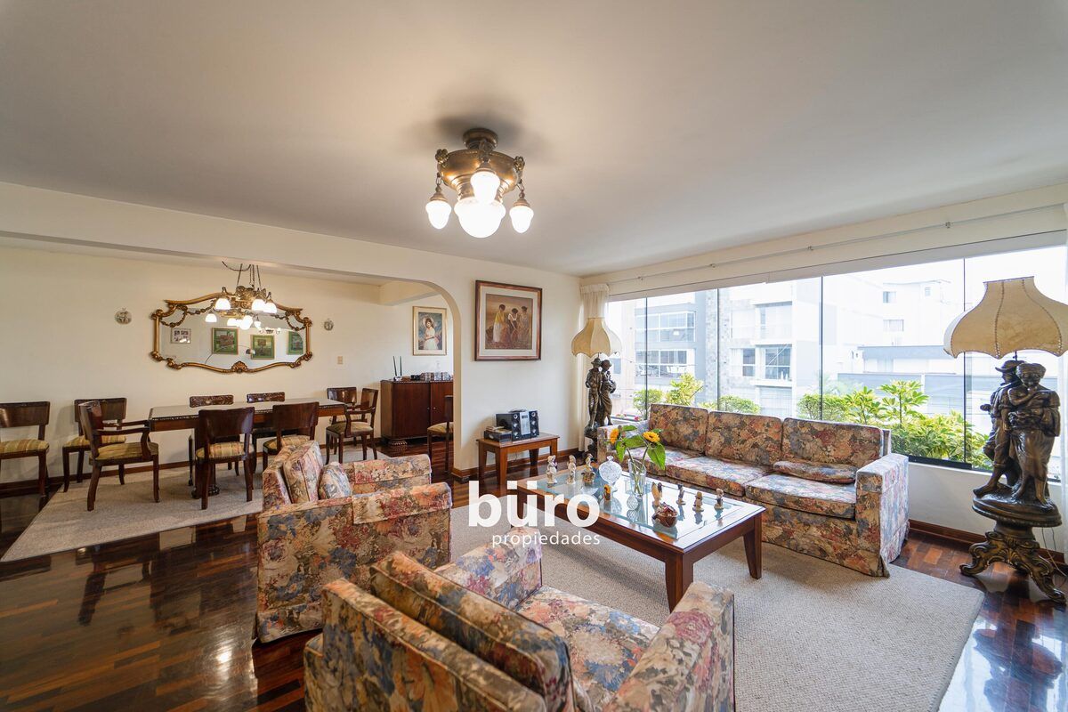 1 de 17: Sala comedor