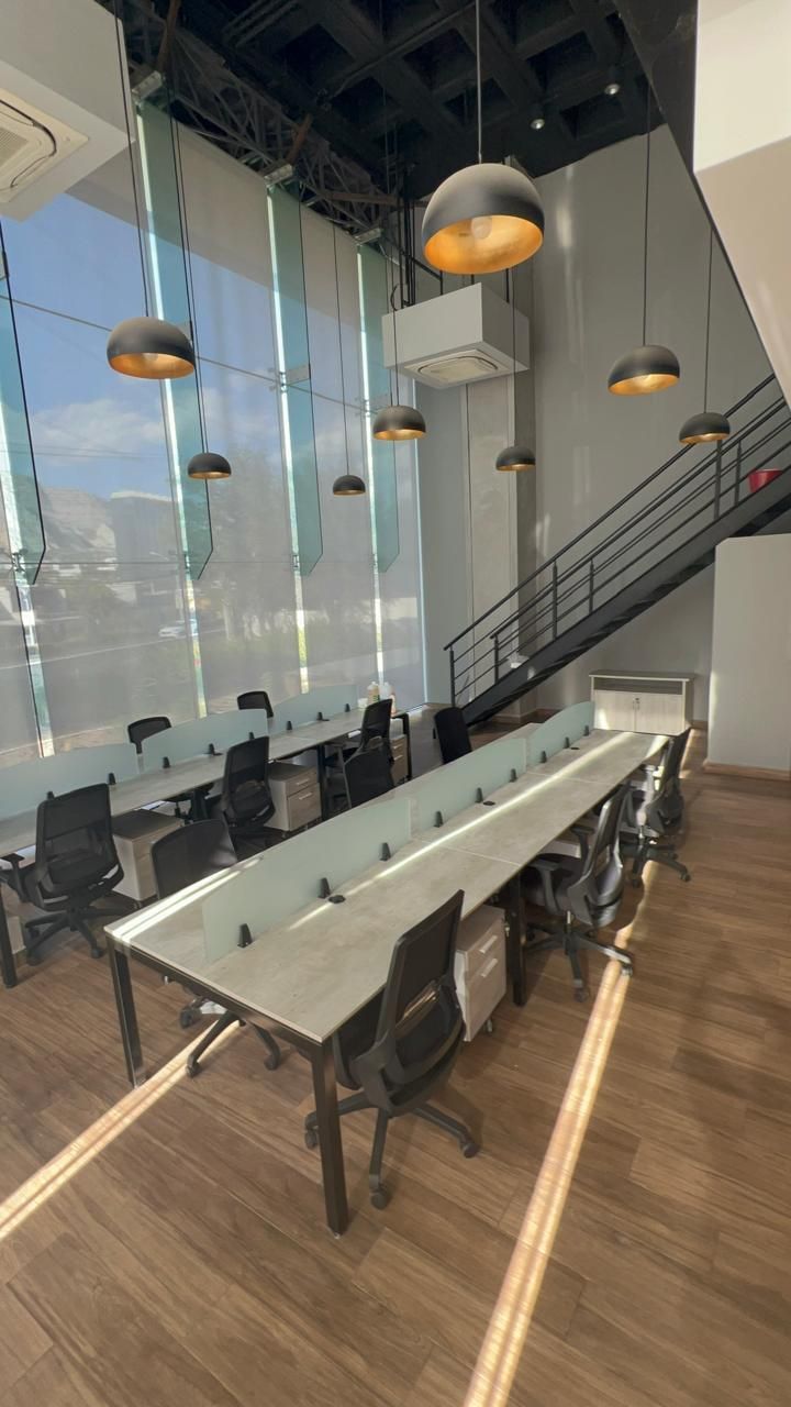 OFICINA AMUEBLADA EN RENTA