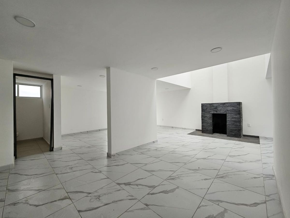 6 de 35: Hall